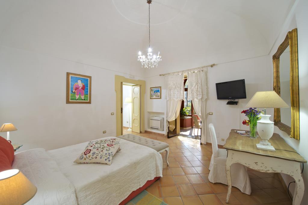 Casa Theodora Daire Positano Oda fotoğraf