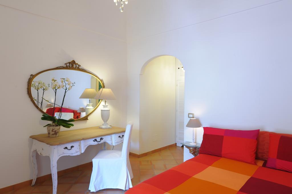 Casa Theodora Daire Positano Oda fotoğraf