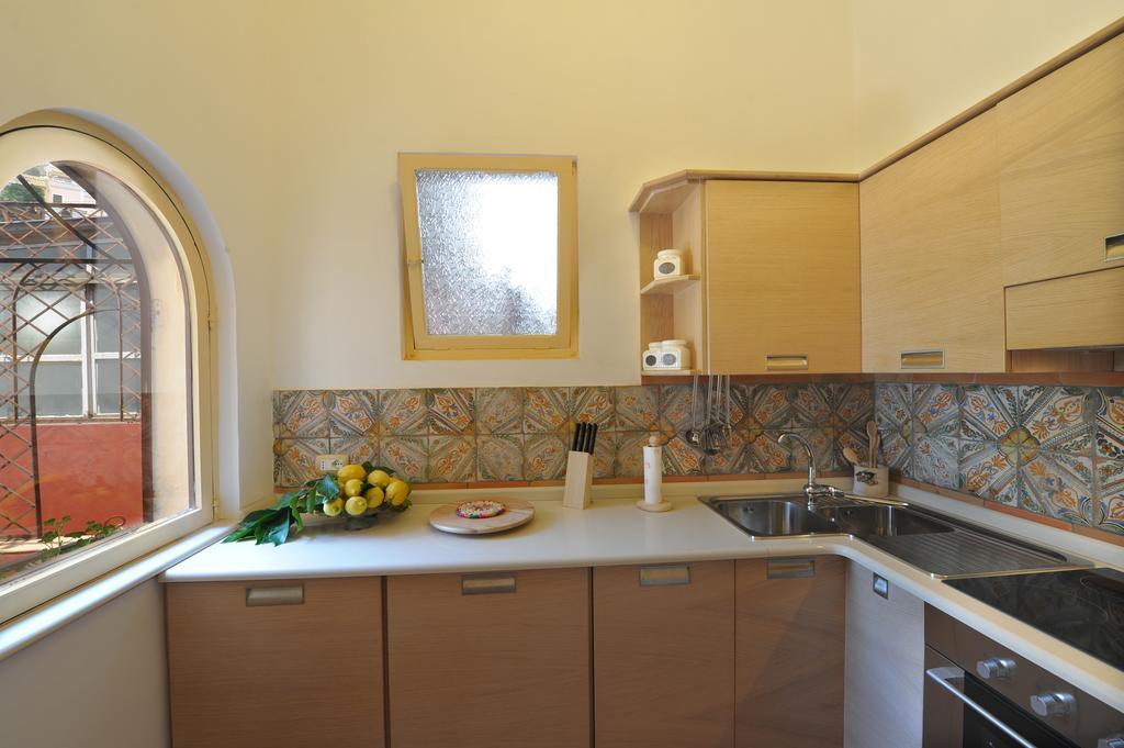 Casa Theodora Daire Positano Oda fotoğraf