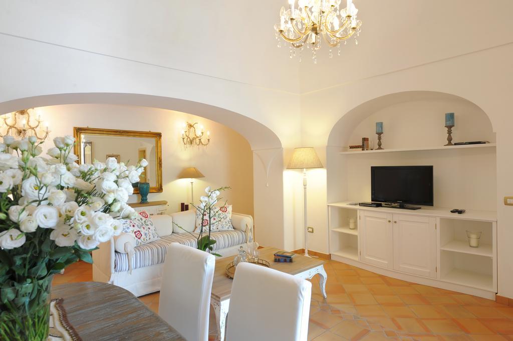 Casa Theodora Daire Positano Oda fotoğraf